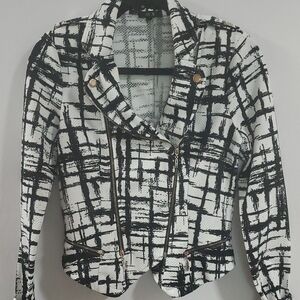 Monochrome Women's Blazer with Zipper Detail